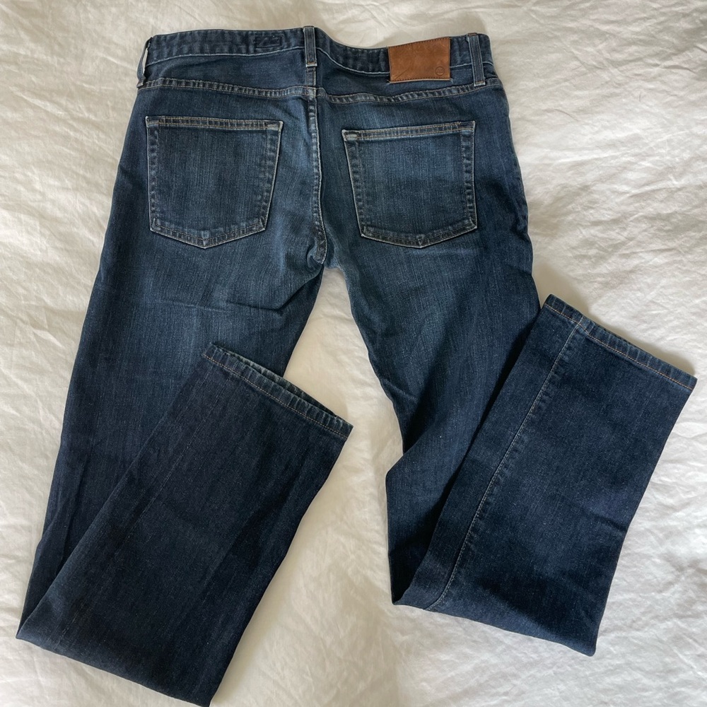 AG Jeans Matchbox Slim Straight 33”